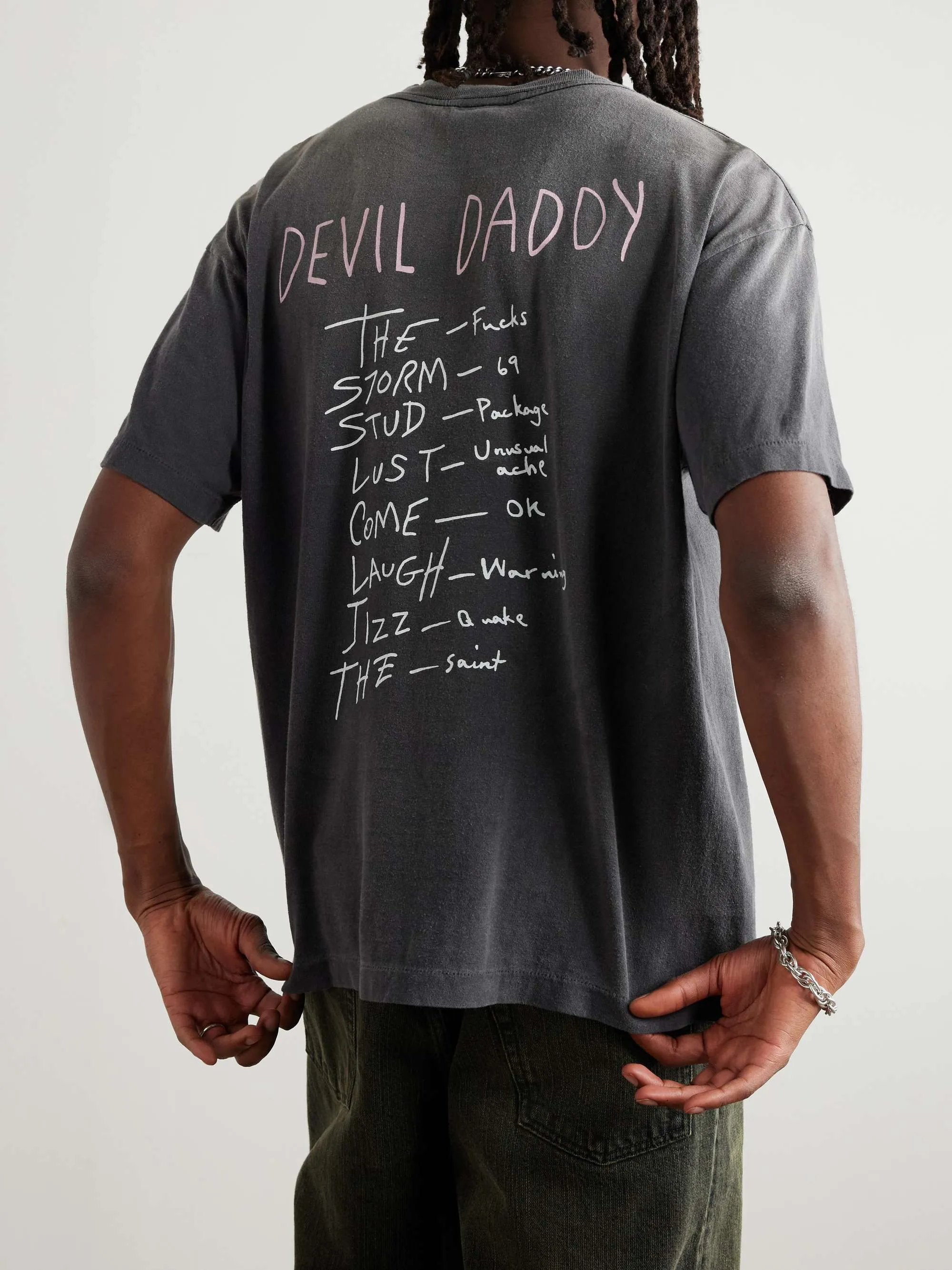 SAINT Mxxxxxx SS TEE/DEVIL DADDY/BLK Virgin Mary retro distressed printed tee, washed black S-XL, this season's hottest item, in order to give you an authentic experience, repeated debugging and polishing in printing and washing, finally meet you, the same old style, the same as the original version, cylindrical side seam OE yarn fabric/completely matched accessories, garment dyeing, heavy washing and water fading, bust bandage fading.